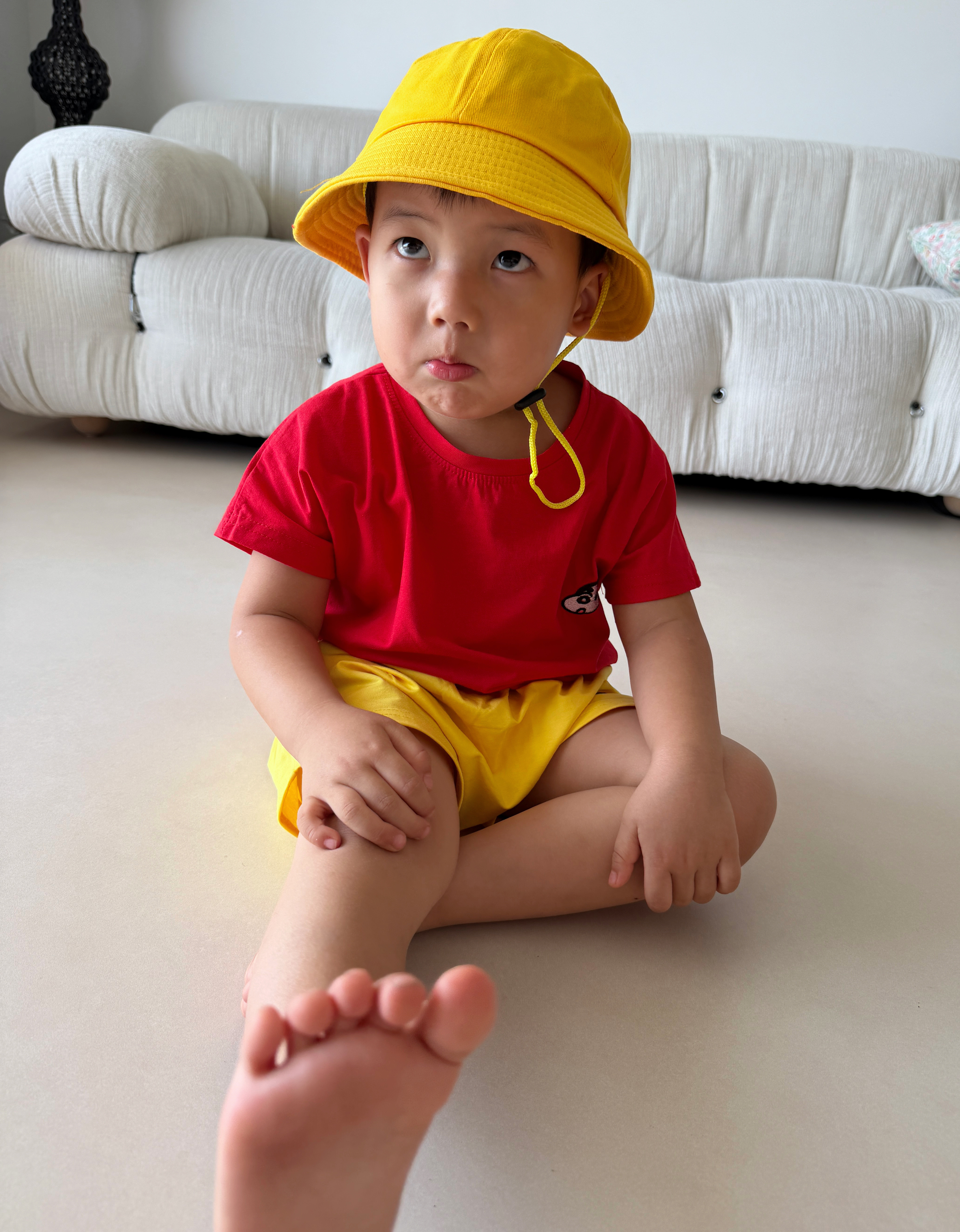 今天是爸爸第一次接阿琛放学。交代了下班级，应该不会弄错吧。[doge]​​​