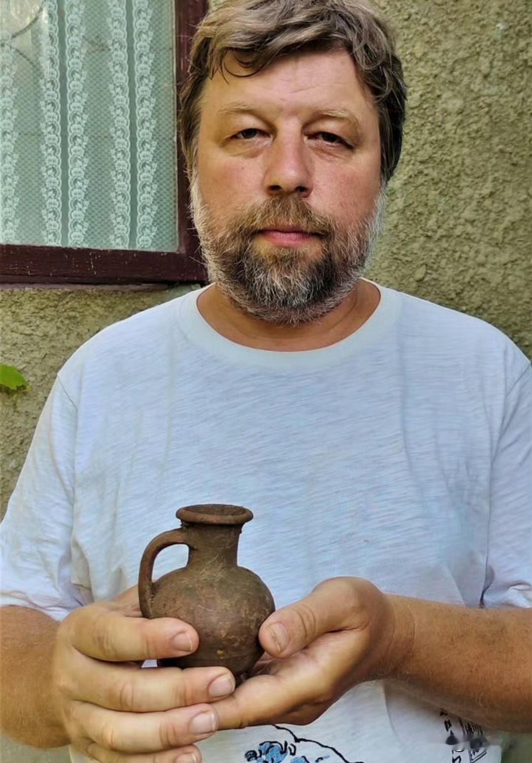 一名知名的俄罗斯考古学家应乌克兰要求在波兰被拘留据调查人员称，克里米亚被非法吞