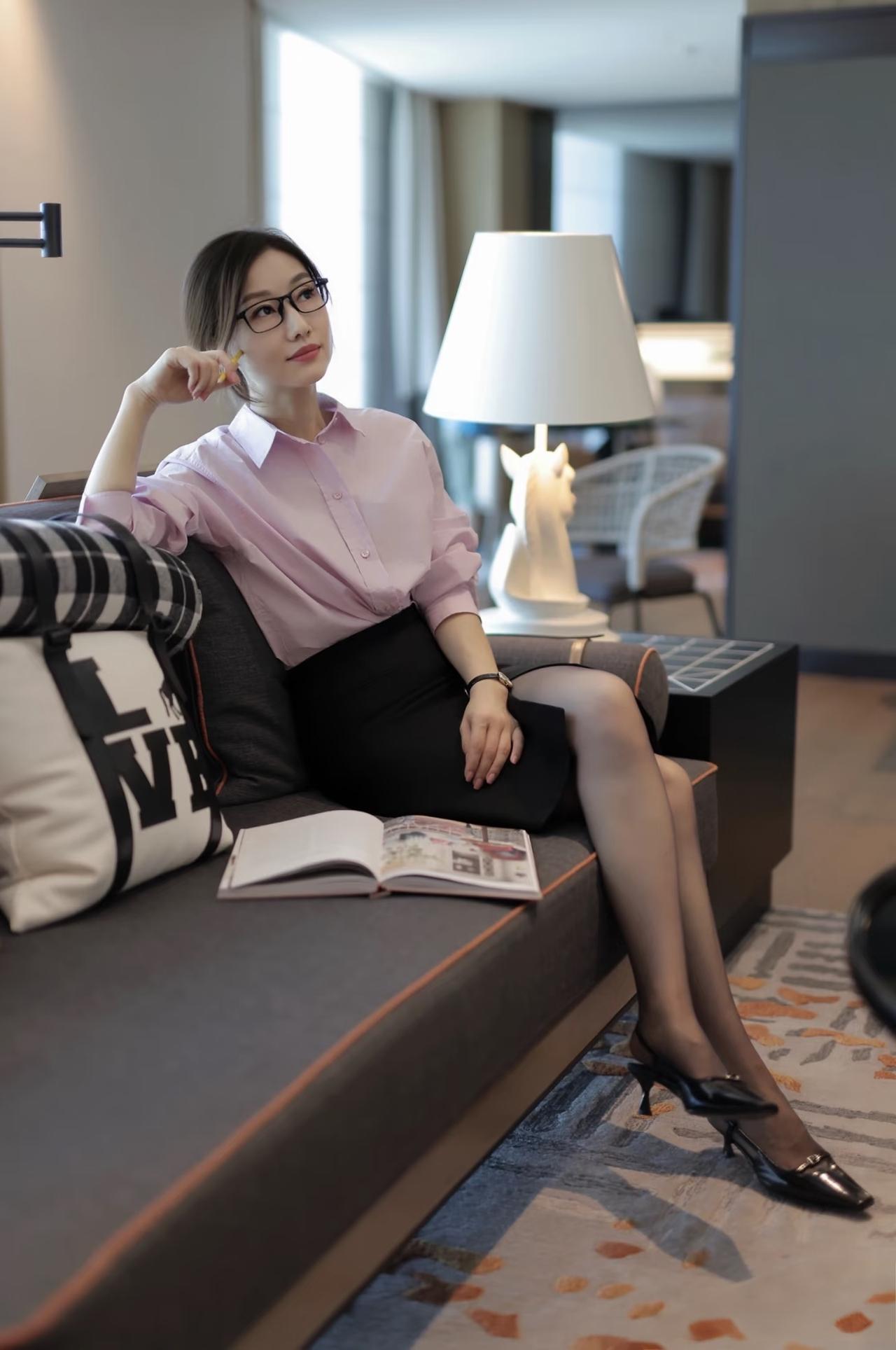 女人怎样穿搭，更显气质