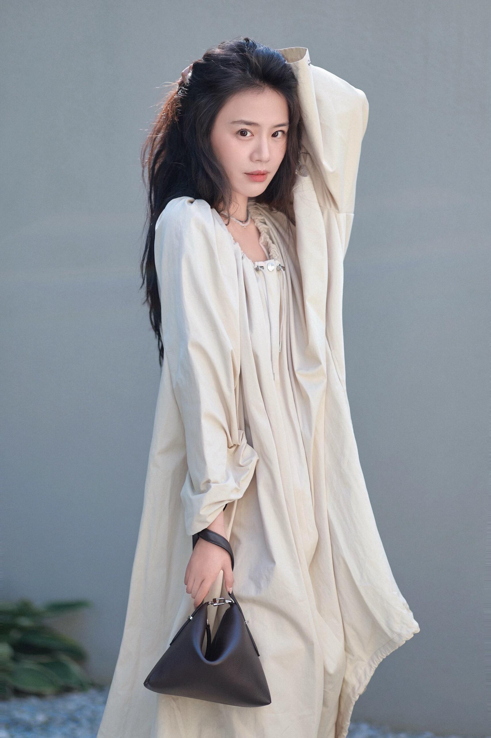 戳中心巴的美女子☺️马思纯​​​