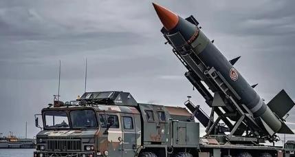 日本如果偷袭，百分之百是饱和攻击，一次发射300枚导弹，连续发射3000枚导弹也