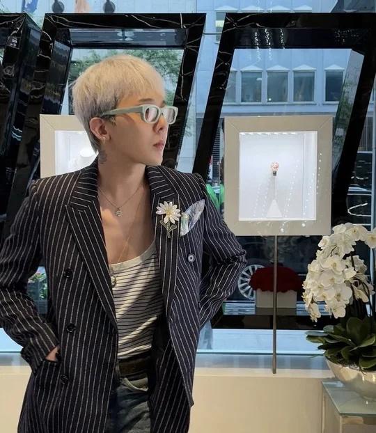 感觉只有权志龙能hold住这种时尚我天，感觉GD的穿搭真的只有他能把控，换个人