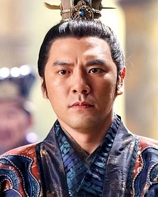 瓦岗的李密年轻时骑牛看书，因学习太过投入，不慎冲撞宰相杨素的故事，实则是贵族集团