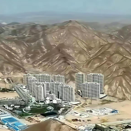 不懂就问。这儿的房子卖给谁呀？😁