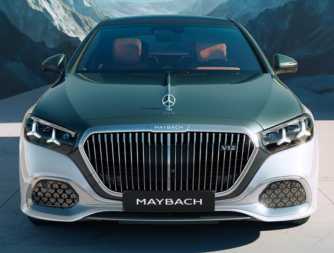 全新奔驰迈巴赫S级轿车迎来了全球首秀，气场拉满了，新车升级点不少，中国团队也是出