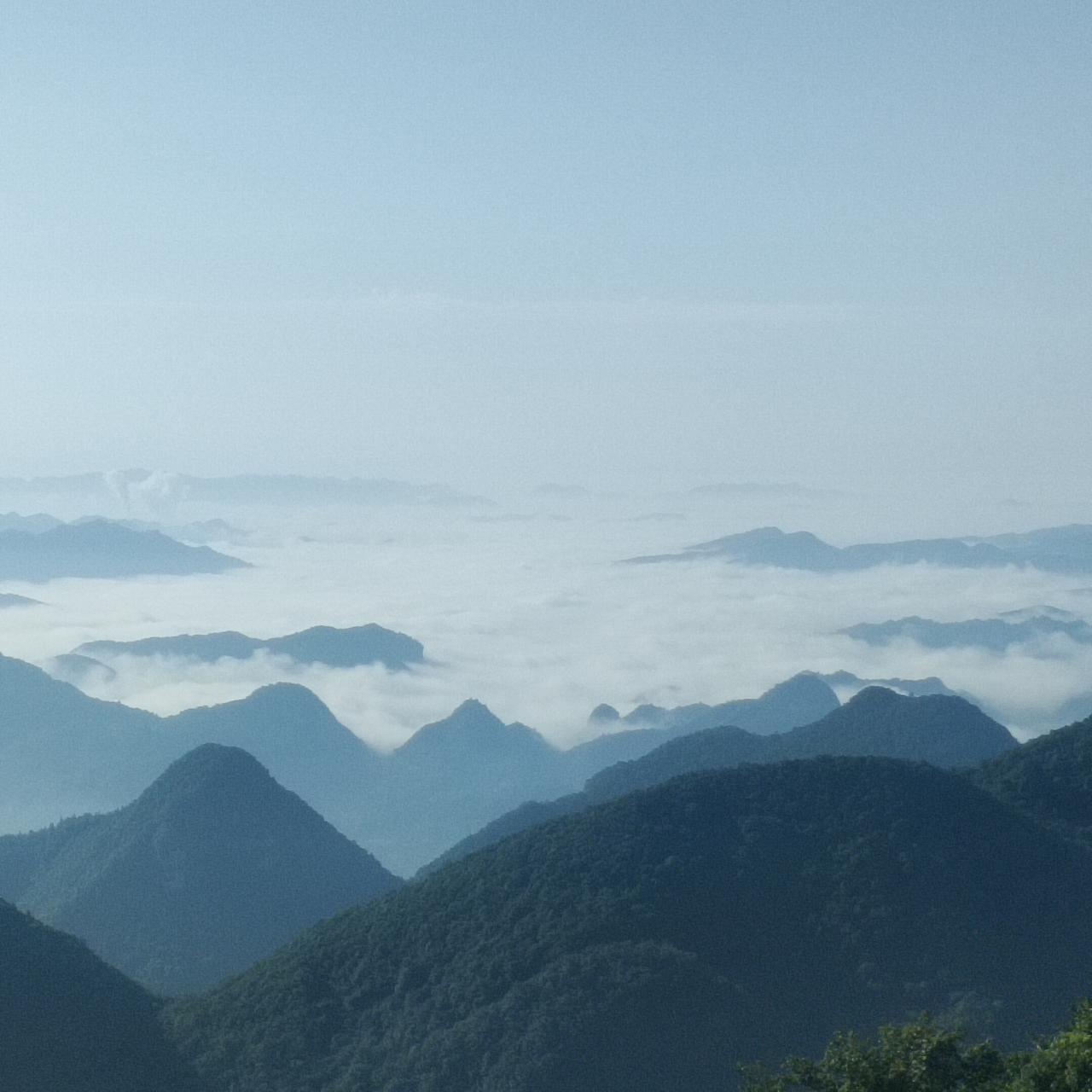 到桐梓怎么能不去娄山关，去了娄山关景区才发现它的门票套路实在的嚷人佩服。作为红色