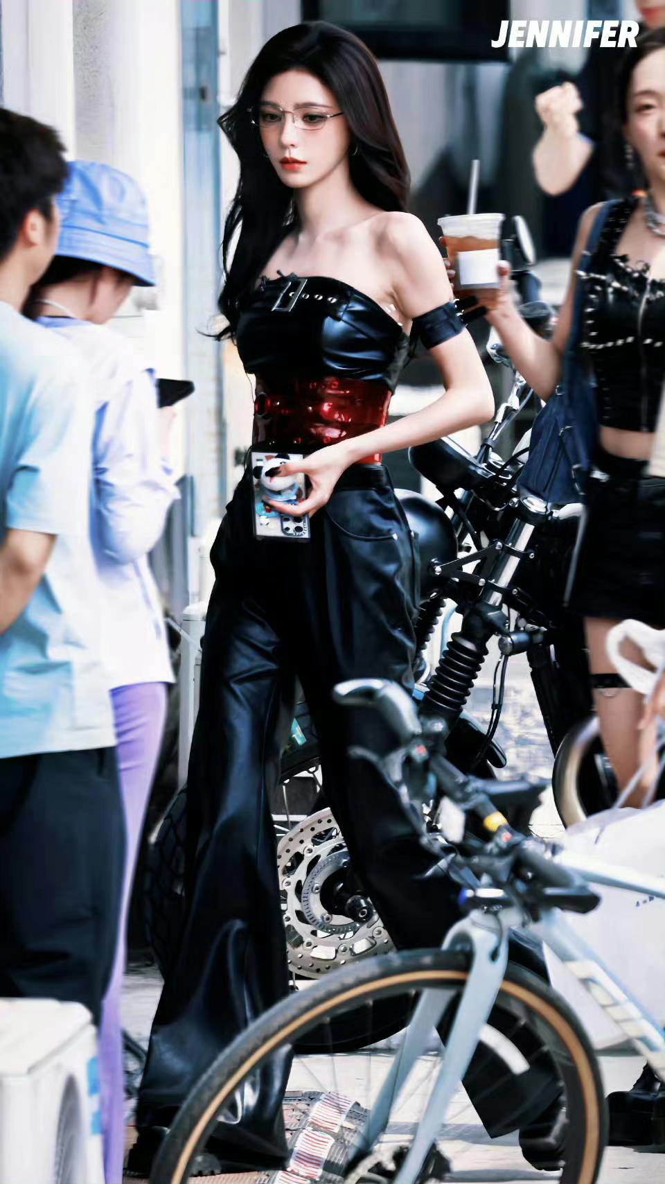 权威女人。