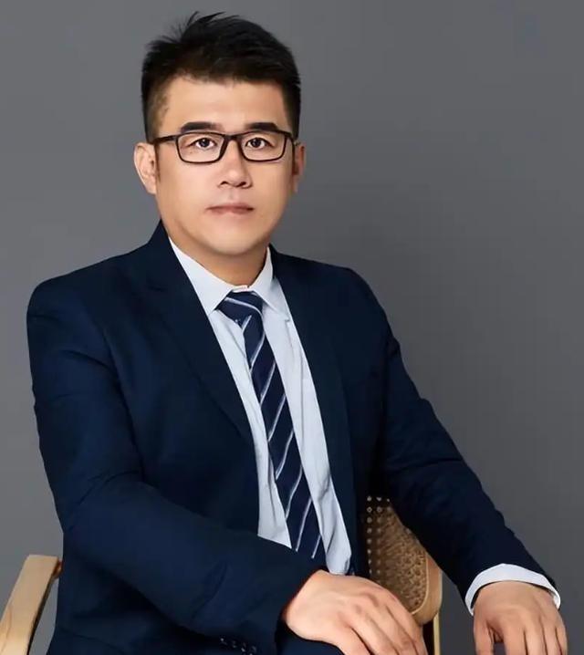 四川一所双一流高校的海归博导，被三十多名在读硕博联名实名举报，83页材料细数其