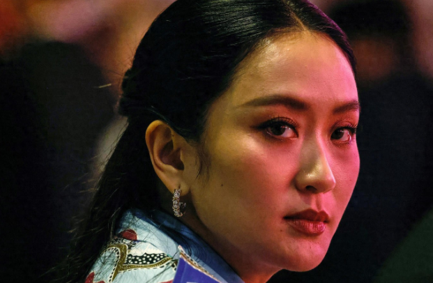 佩通坦做重大表态，他信家族危急，巴育卷土重来，泰王可一锤定音 麻烦看官老爷们