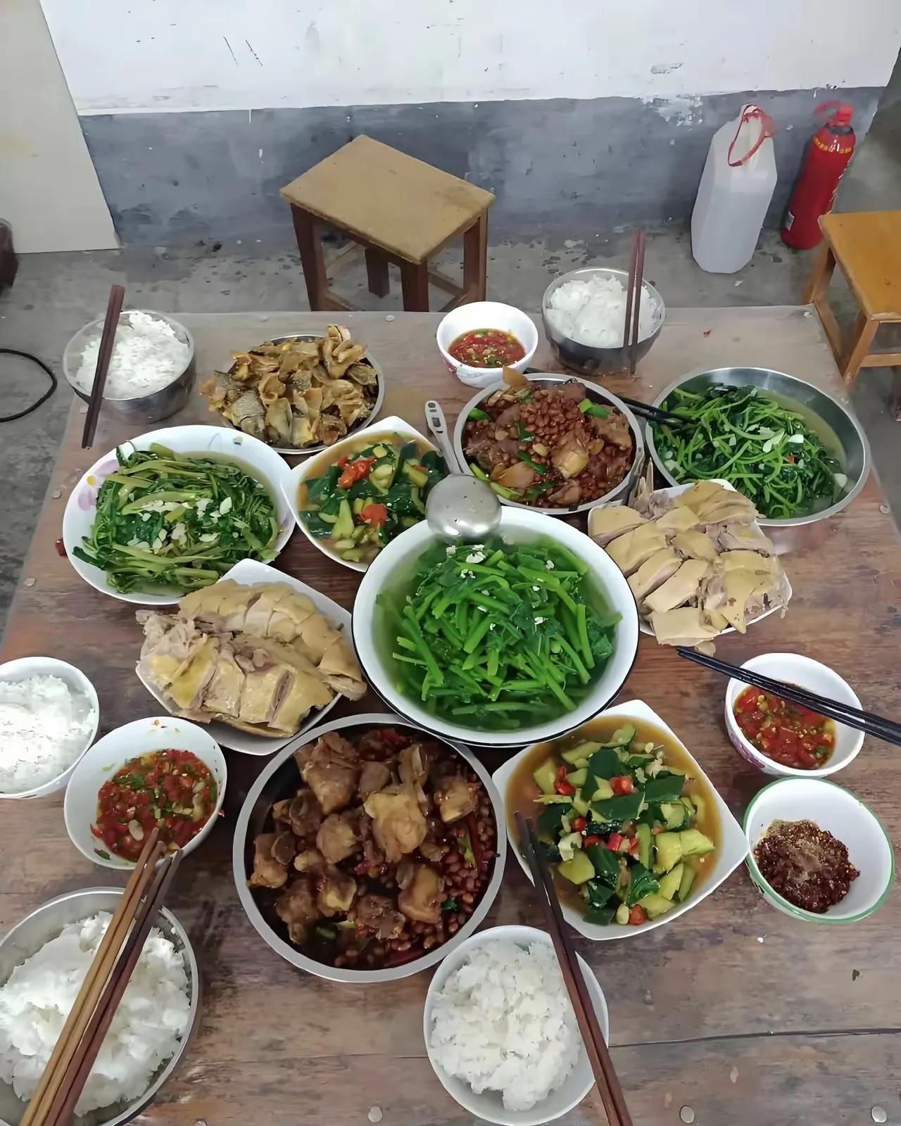 有没有同款居家党？只要一日三餐在家做，一整天都被厨房“绑架”了！每天睁眼第一件事