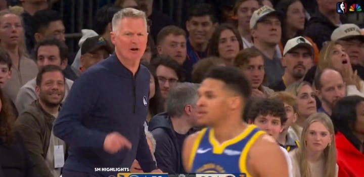 理查德挨科尔喷了在对尼克斯的比赛中一个快攻没把握住，把球扔回来，对面进了个三