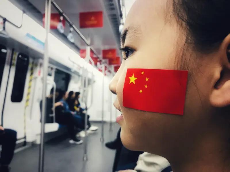 国家队压盘权重股？这是长线资金的低吸良机！国家队压着权重股不让涨，不少投资者