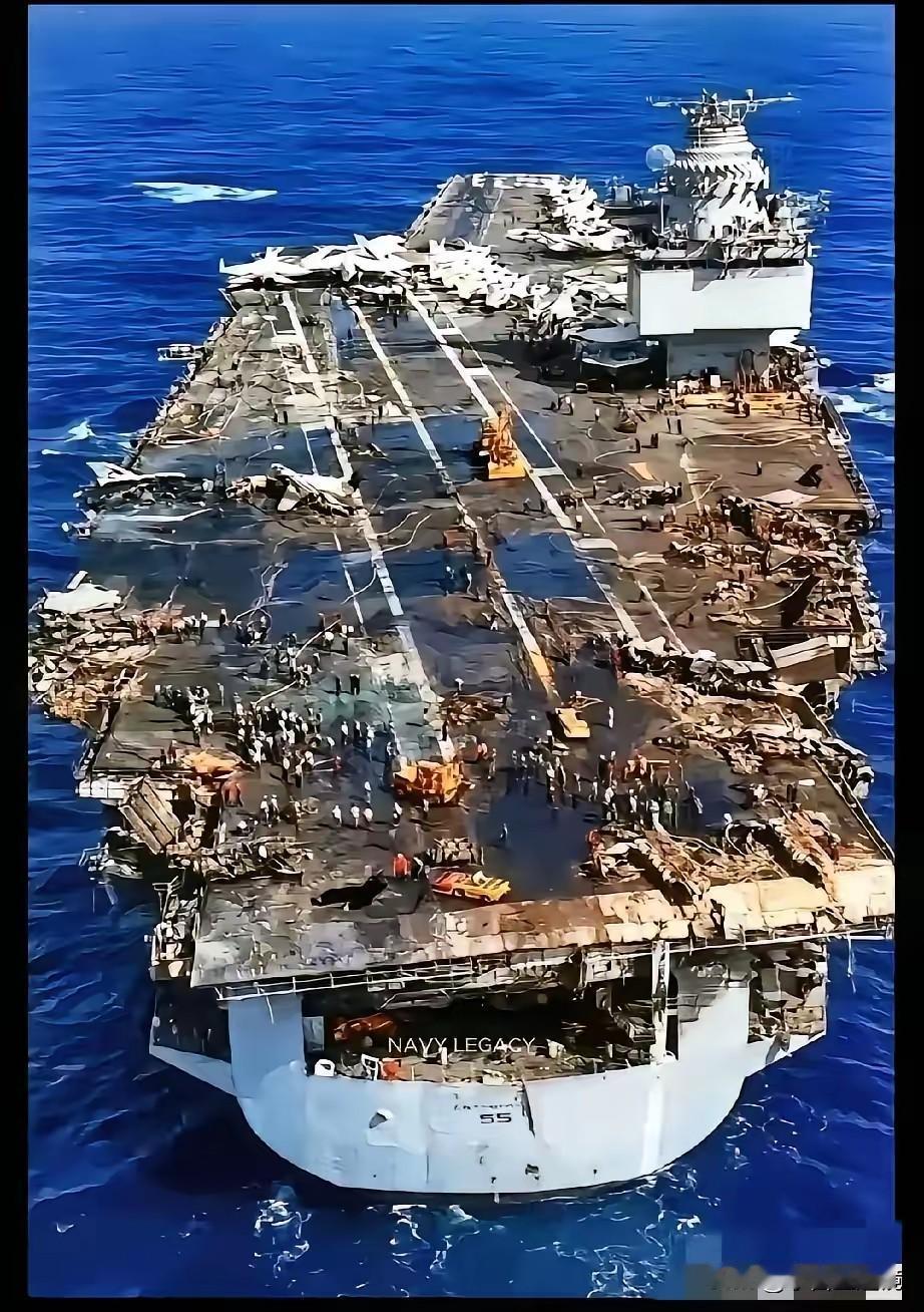 美军“福特”号航母大火烧30小时，600人无床可睡，霸权梦碎？