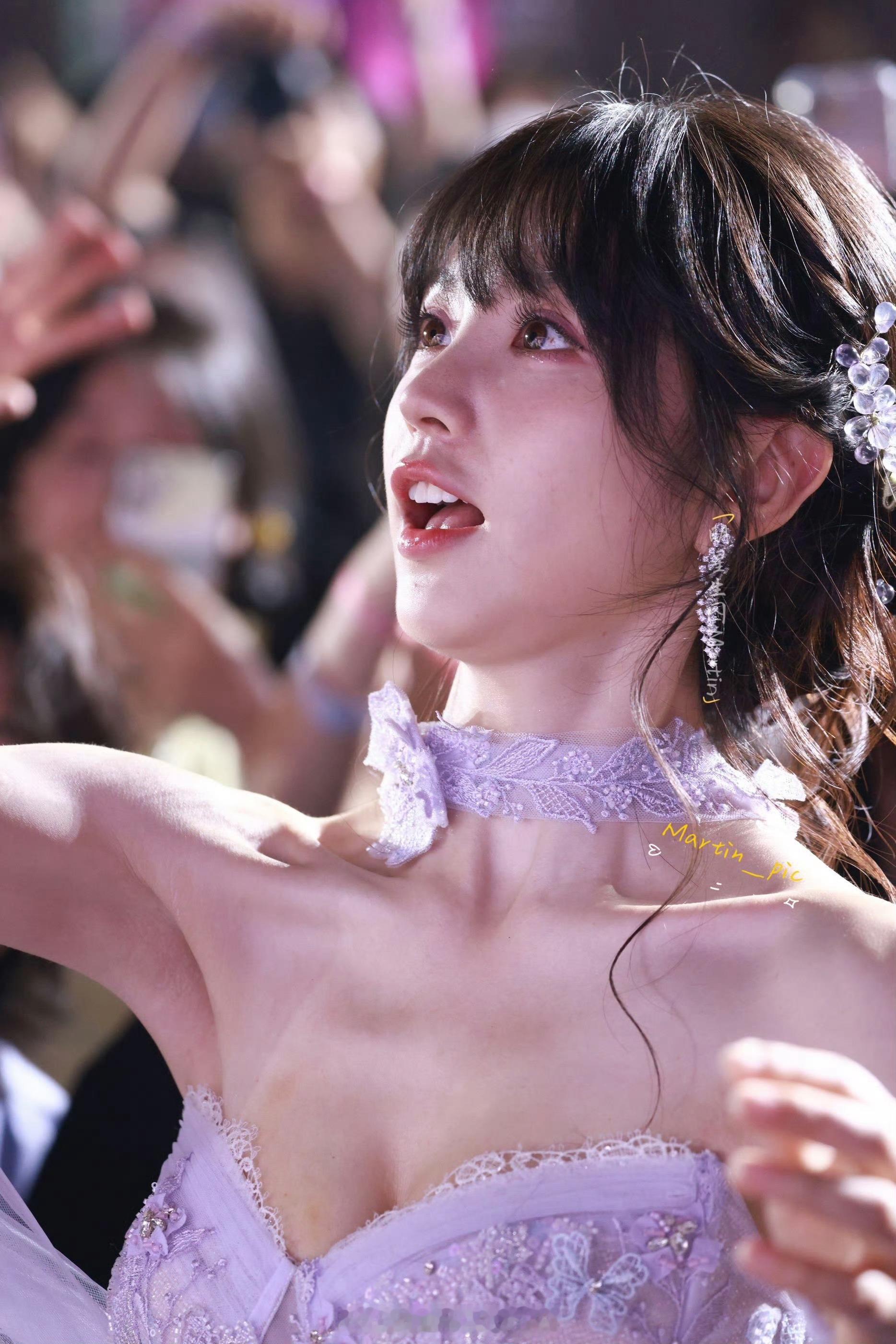 田曦薇看林俊杰演唱会田曦薇和JJ都喜欢紫色哎❤️💜​​​