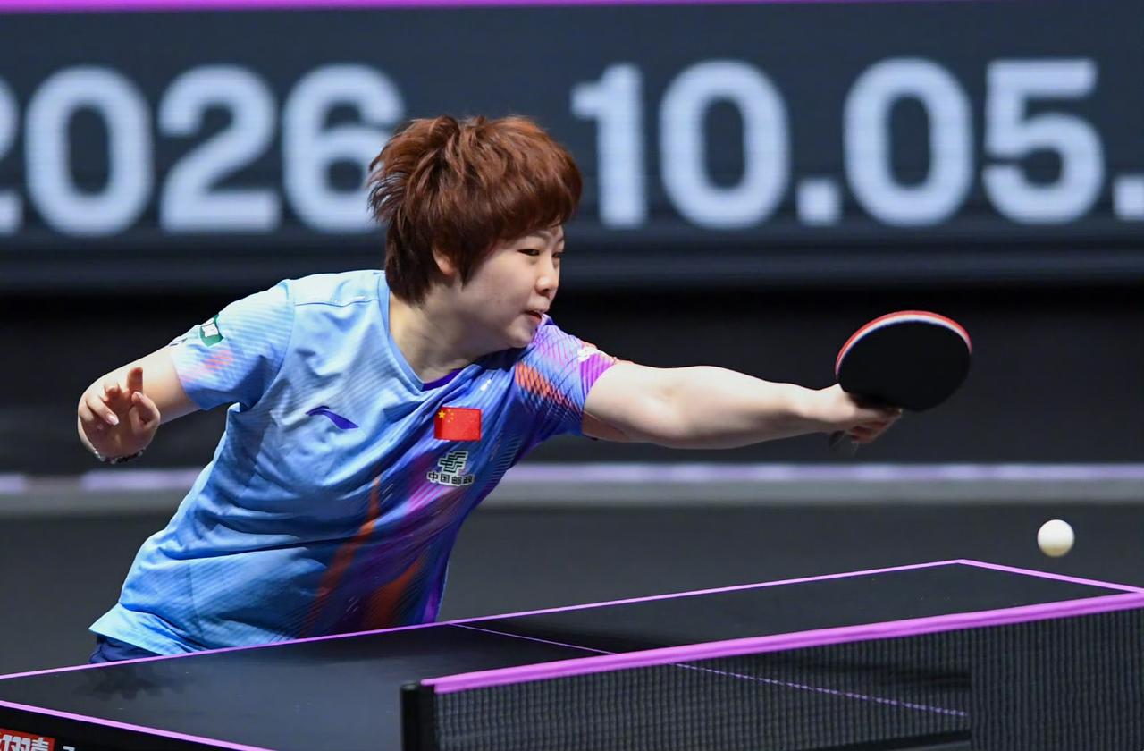 有没有觉得今天蒯曼的战术和陈梦挺像？蒯曼今天的战术很坚定，攻击孙颖