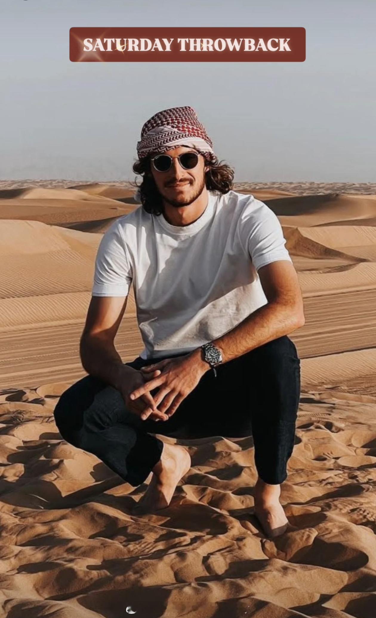 以为是中东的石油大亨呢西西帕斯驾照🪪没了，只能去沙漠玩了