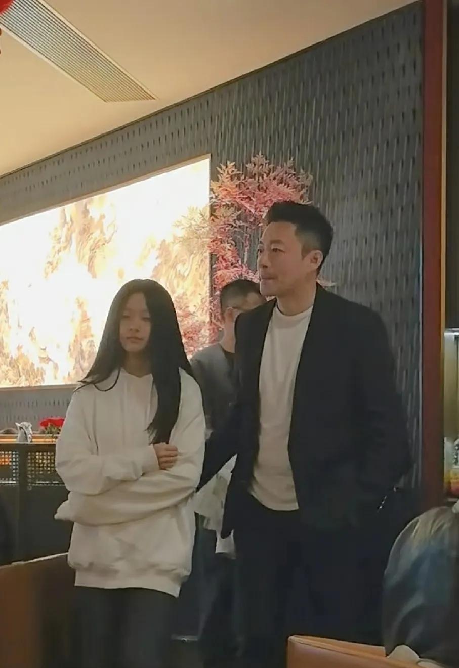 大S与汪小菲的终局，全写在了女儿脸上。你去看汪希玥，那高挺的鼻梁、那倔强的单眼