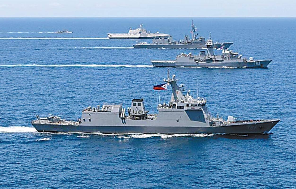 八国联军逼宫？南部战区四字霸气回应！9月23日菲律宾当领舰拉着美日澳等7