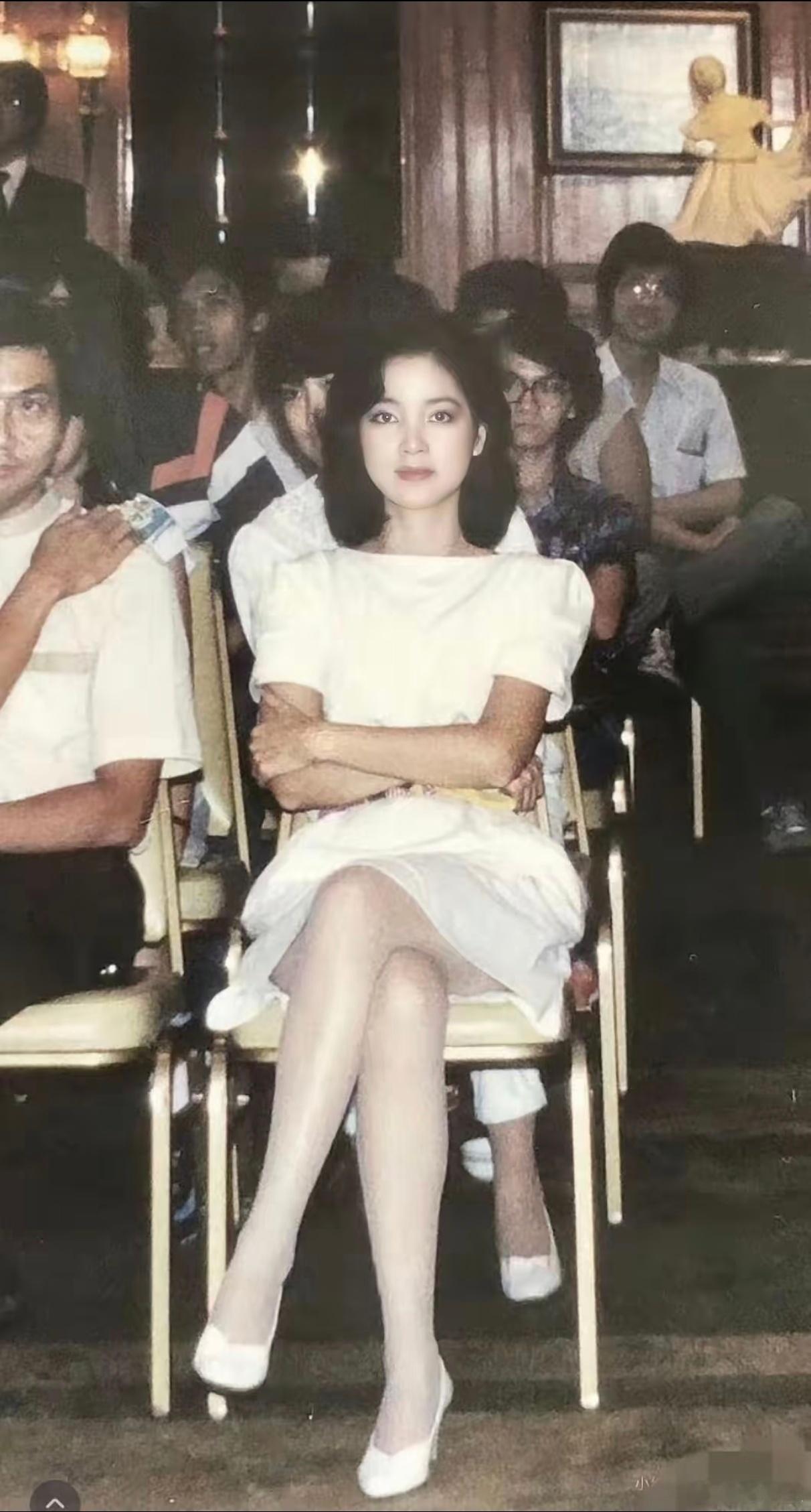 老照片：邓丽君