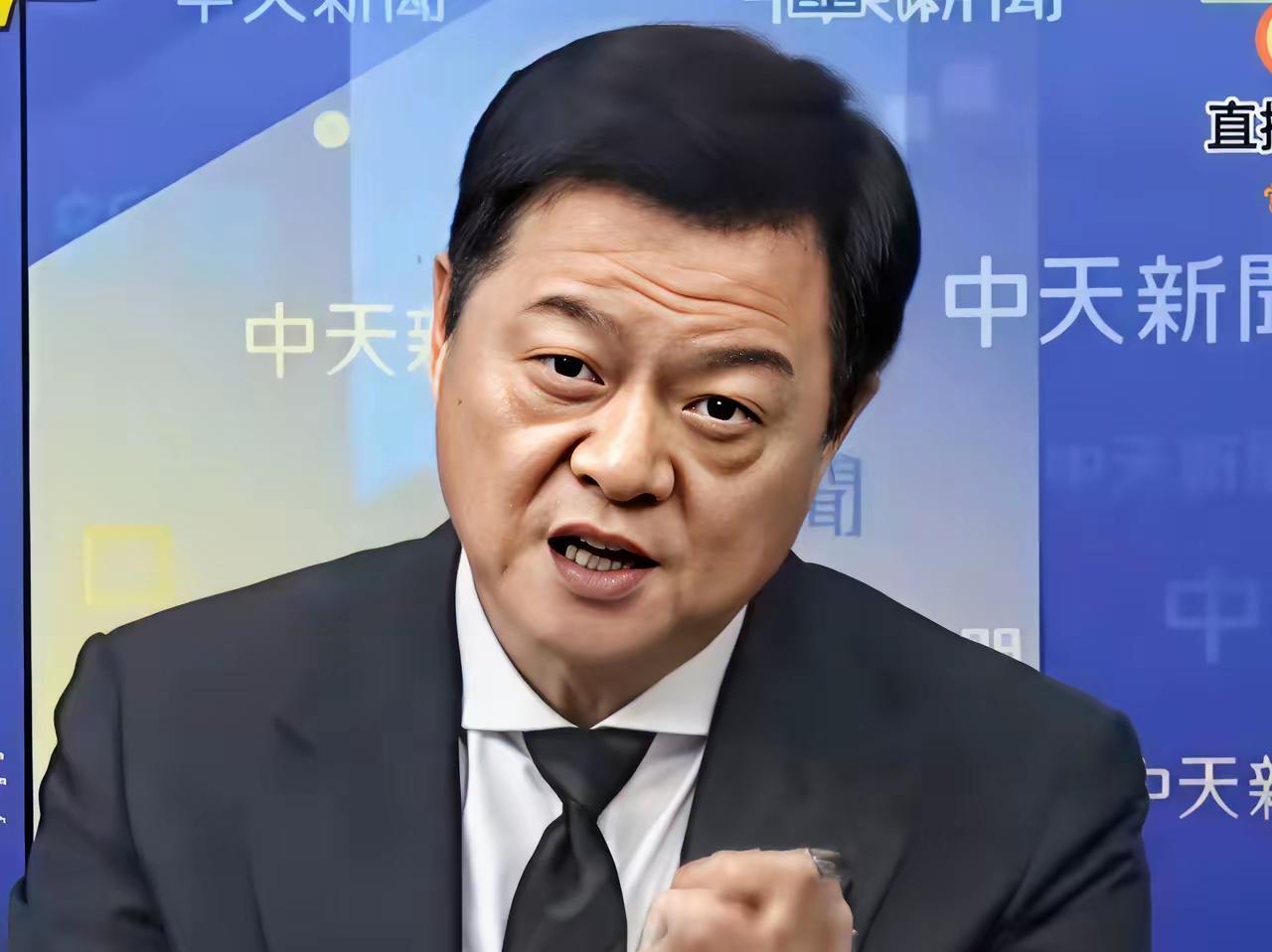 周锡玮首次给郑丽文出主意,倘若前往中国大陆一定不要去一线城市。他说:郑丽文主席