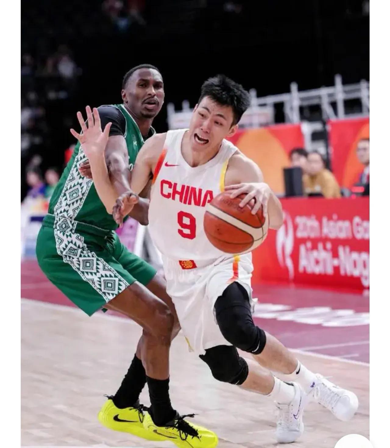 篮球运动员庞峥麟短板太明显，打国际大赛实力还有所欠缺。主要是因为庞峥麟个子矮了
