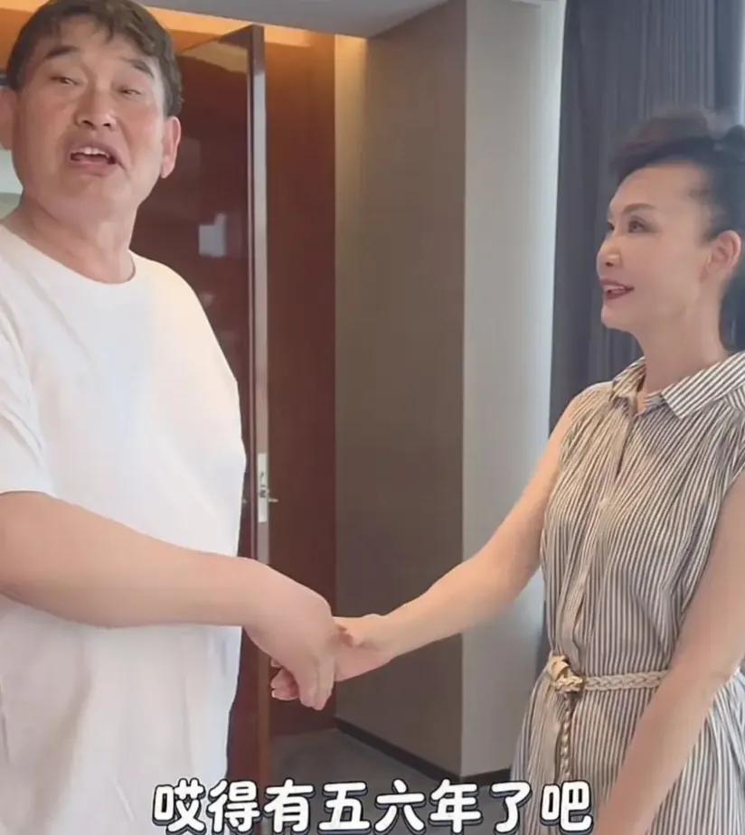 大衣哥于文华十年后再约，一个感恩一个幽默，一句话牵出心中的痛刷到朱之文和于文华