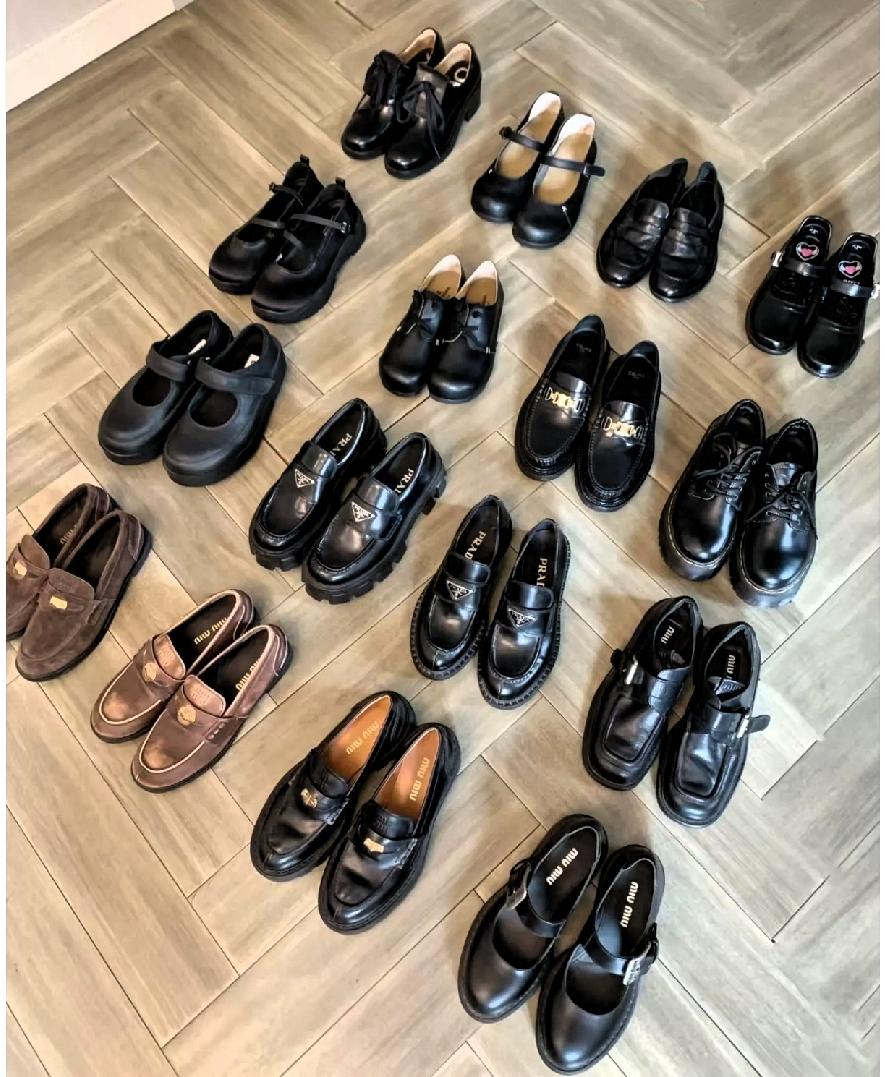 大姑姐真奇怪，无论春夏秋冬，她买鞋子从来不买运动鞋，只爱穿小皮鞋！家里二