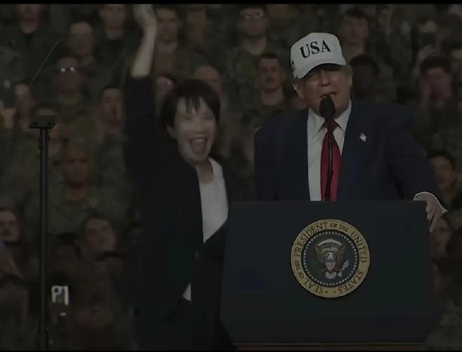 拍部短剧吧,就叫高市早苗——霸道总统爱上绝经的我。