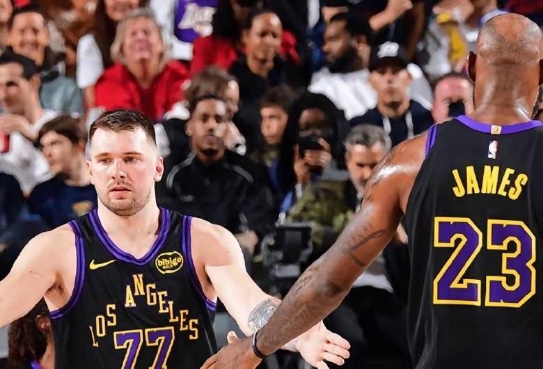 联盟第一刷子东契奇彻底坐实，什么赢球不赢球的，一心只想刷数据，球队输赢在他眼里不