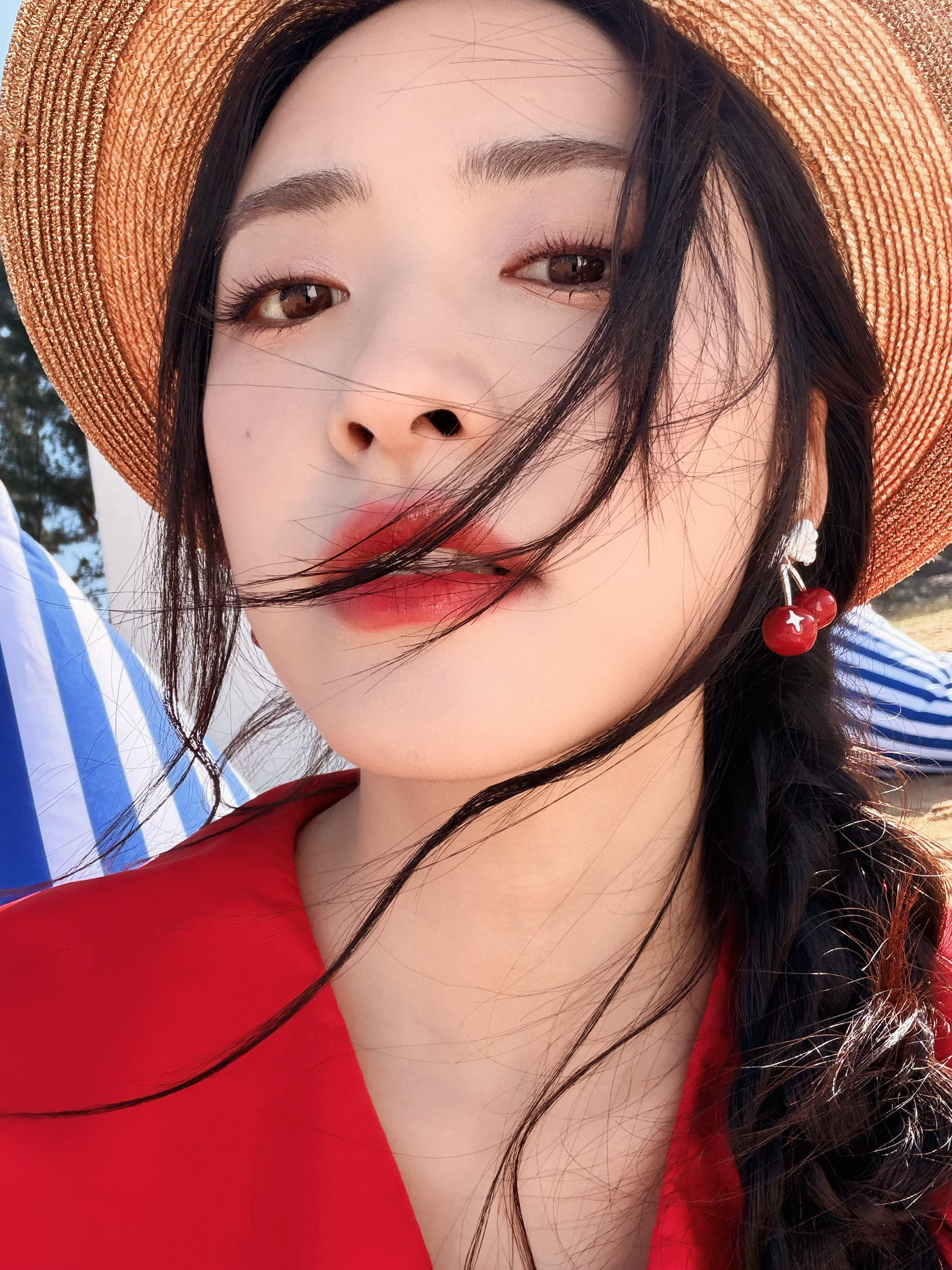 说白了长这样就能拍这么邪门的角度吗那很爽了