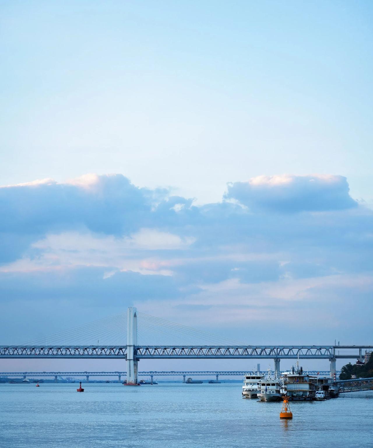 2022年芜湖市区中考人数约12288人，2023年芜湖市区中考人数约1300