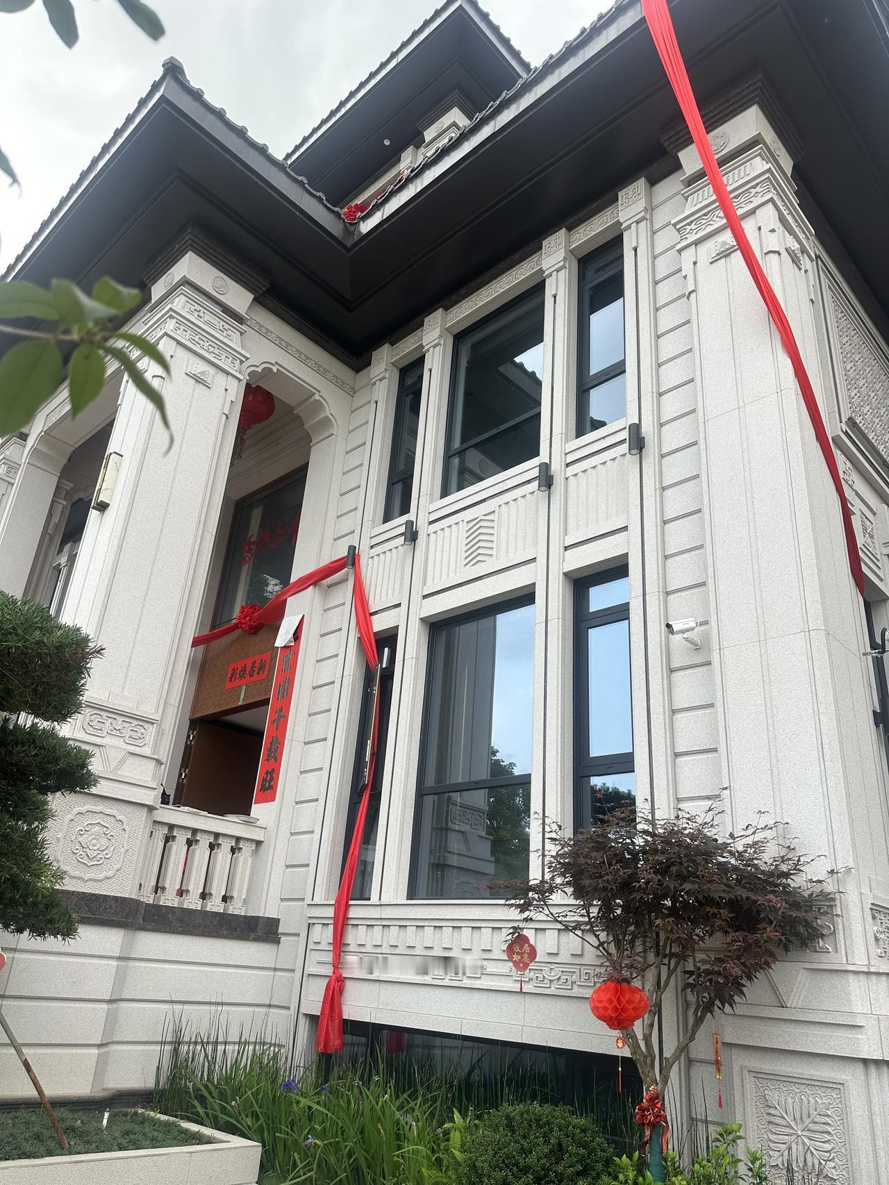 蛰伏皆是蓄力，终有一日乘风而起，必定风生水起。别墅设计别墅豪宅乡村别墅潮汕