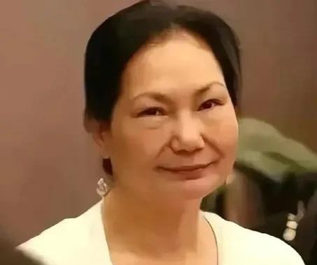 S妈真面目被揭穿！5月20日，狗仔葛斯齐晒出S妈和马筱梅的聊天记录，聊天记录里