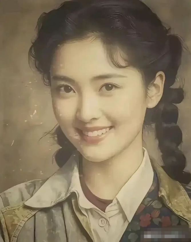 她称得上中国第一美女，比上世纪的朱琳，陈红，林青霞，现在的，高圆圆，刘亦菲，蒋勤