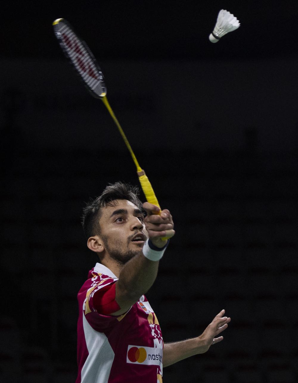 石宇奇一轮游、昆拉武特高歌猛进!2026超级1000全英羽毛球公开赛男单冷门迭