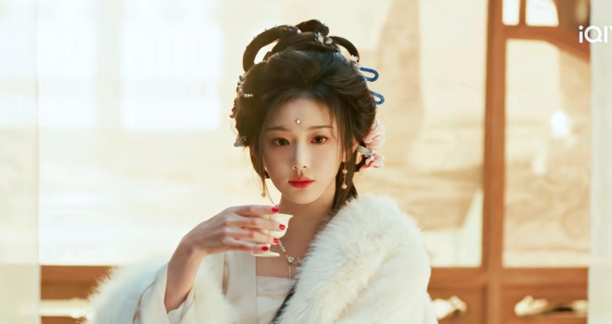 这女人一开口就让整个酒楼炸了——她要男人当众脱裤子给她摸！掌柜吓得当场跪下，却