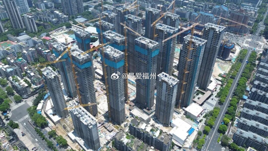 榕发晋安南湖地块超高楼宇鳞次栉比拔地而起