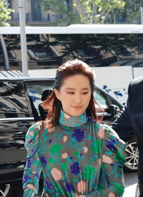 刘亦菲穿搭真不是一般人能驾驭的