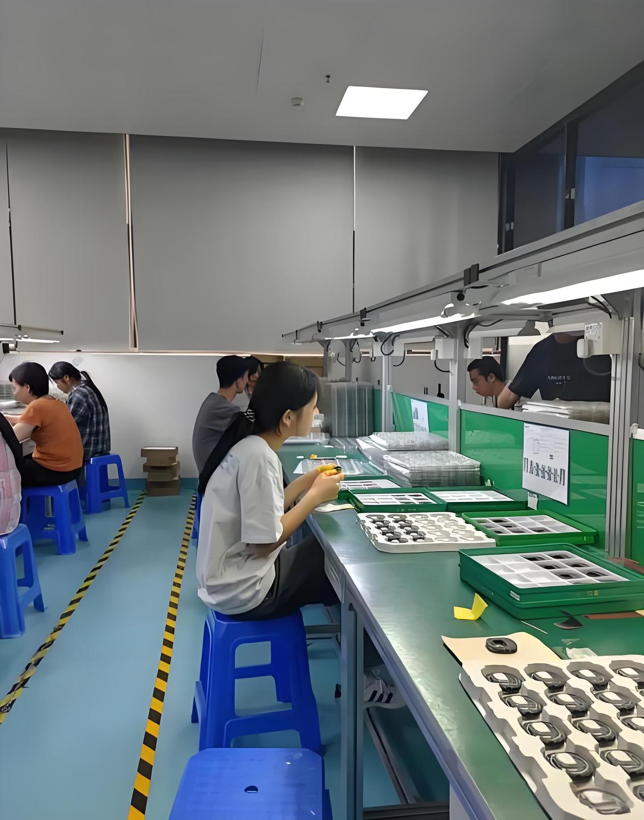 制造业3000万用工缺口的背后，到底是年轻人不吃苦？就这么说吧，我去过工厂，