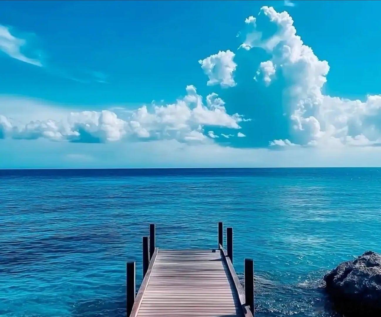 合得来的珍惜，合不来的走开。别把时间浪费在争来争去上，能处的就好好处，处不来的也