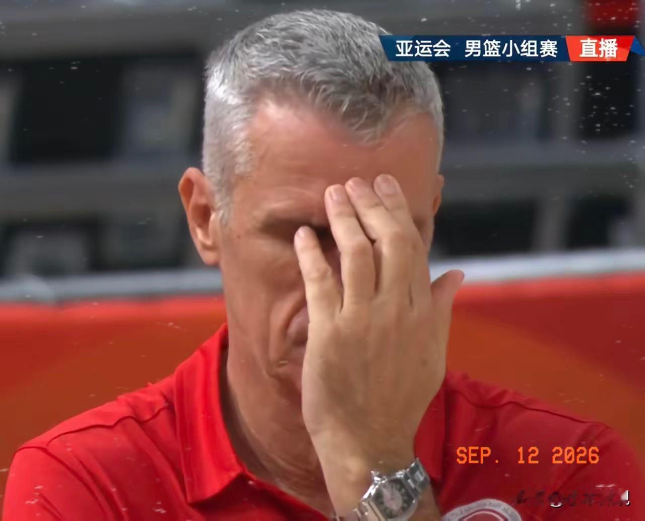 半场领先17分，巴林男篮主教练估计有三个没想到:第一个没想到，首节就被打成3
