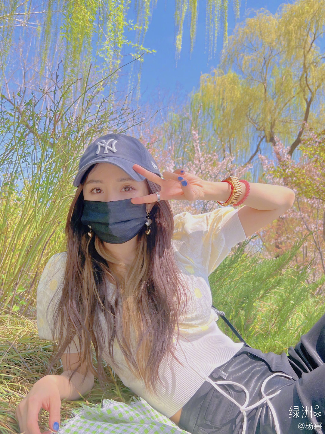 #杨幂#裤喜欢的女生经常给我发日常所以裤总在想喜欢一个人真好，整个人都会幸福起来#杨幂##杨幂pra