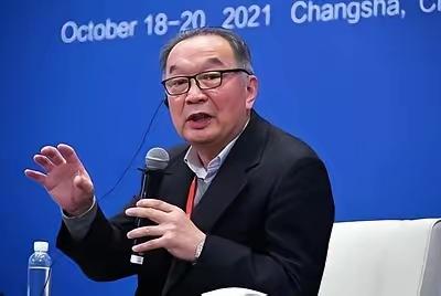 三农专家温铁军一语惊人：“想让农民有幸福感，其实很简单，不要把农民需要的资源都搬