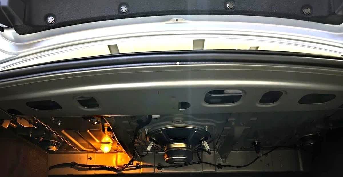 救命！全网吹爆的日产N7翻车现场被我撞破了！今天逛街偶遇这台网红