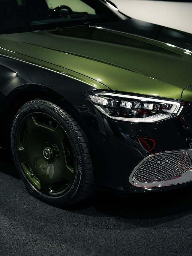 顶奢全球限量50台迈巴赫S680V12Edition