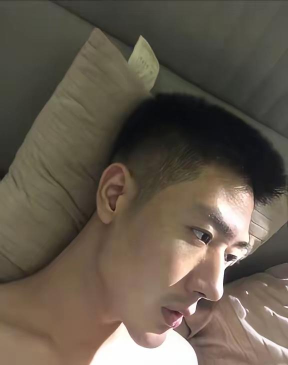 这到底是脸上长了个鼻子，还是鼻子上长了一张脸，这话说起来好像挺夸张的，但真这这样