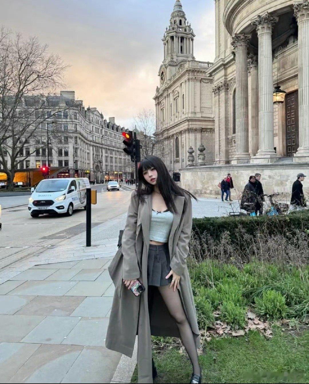 汪峰大女儿超模基因真是女大十八变，基因太好了，178的身高、天使脸蛋➕超模身材，