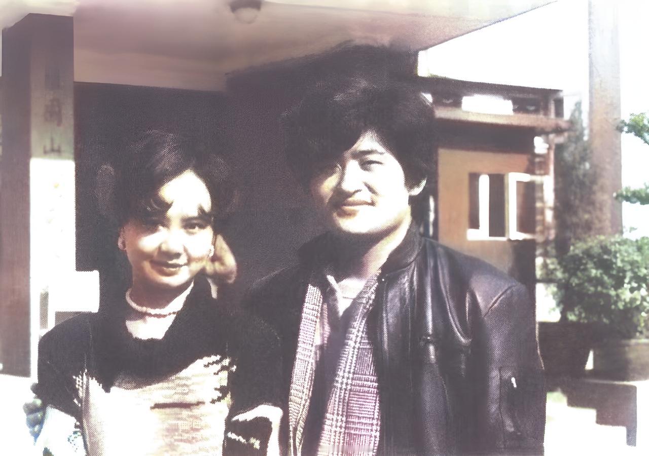 1987年，曲作家李黎夫见到卢璐第一眼，就扯着嗓门对刘欢说：“这姑娘好是好，怎么