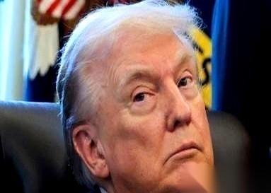 2016年，张召忠说了句话，台下观众当场就笑了。他说，特朗普再干一届，能把美国