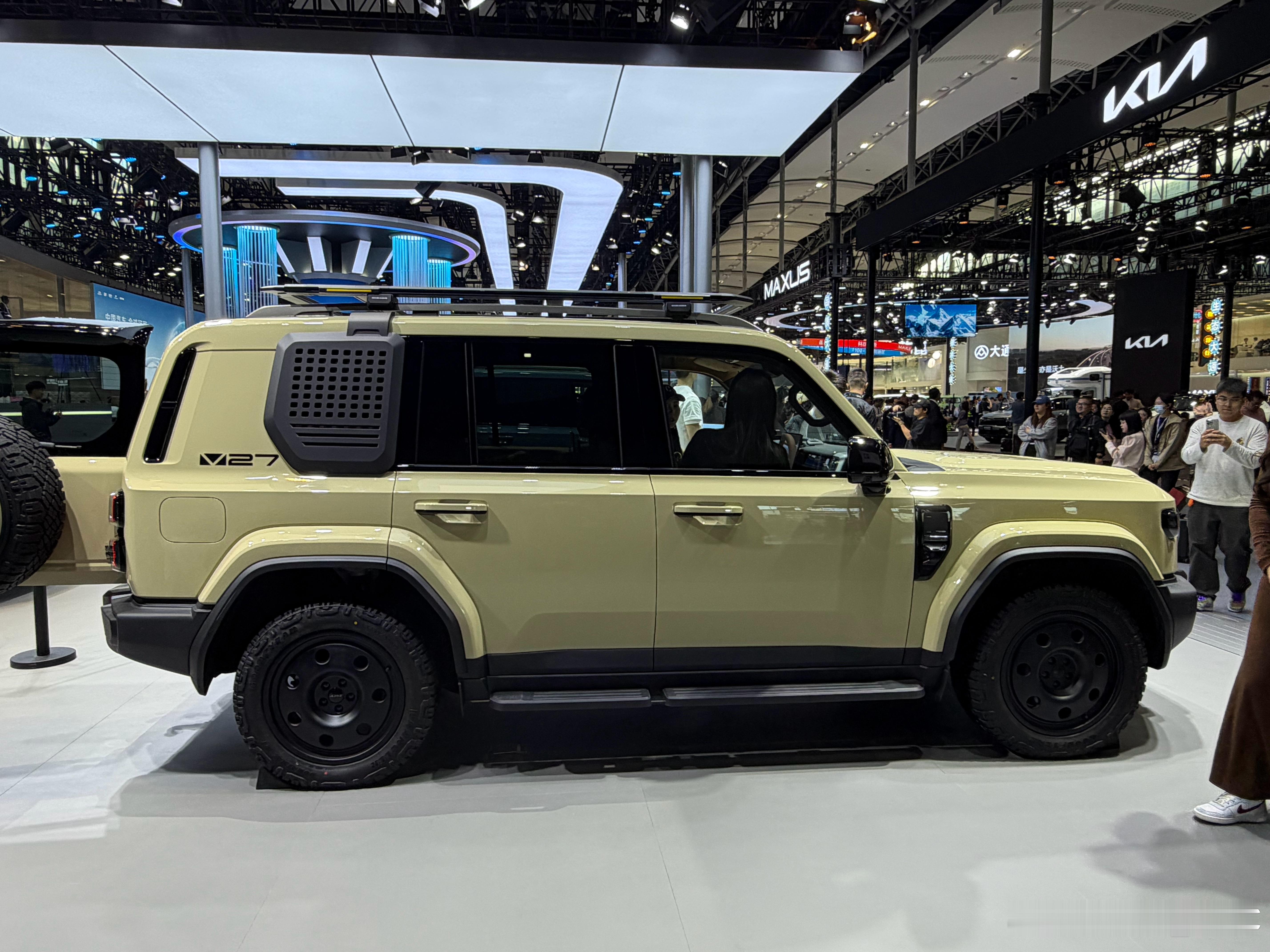 ICARV27，实车造型真的挺好看，外观看着很熟悉，但又想不起来长的像谁？这是